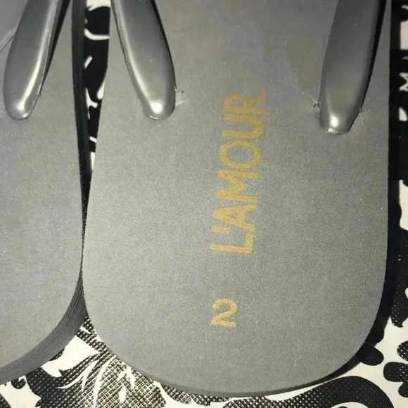 L’AMOUR FLIP FLOPS WITH ROSETTES NEW SZ 2 - Picture 5 of 5